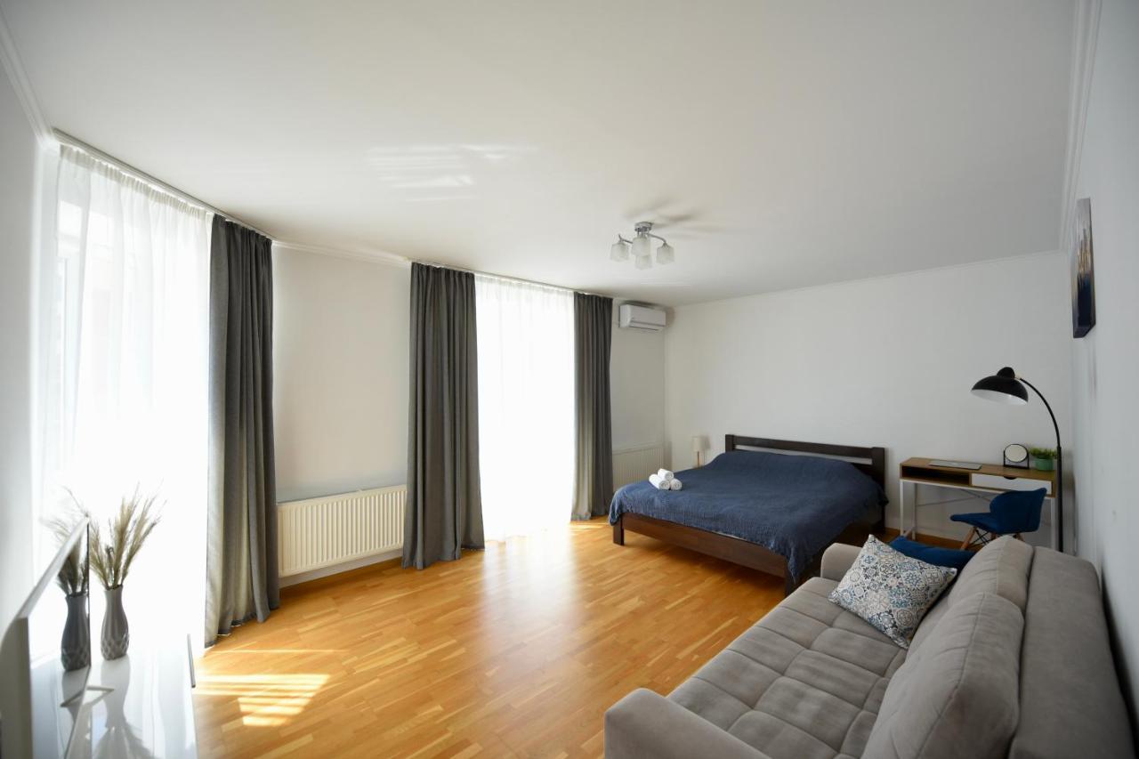 Cozy Apartment Next To The Park Тернопіль Екстер'єр фото
