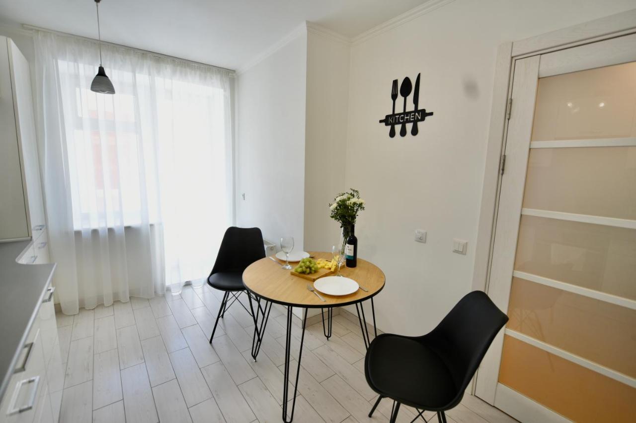 Cozy Apartment Next To The Park Тернопіль Екстер'єр фото