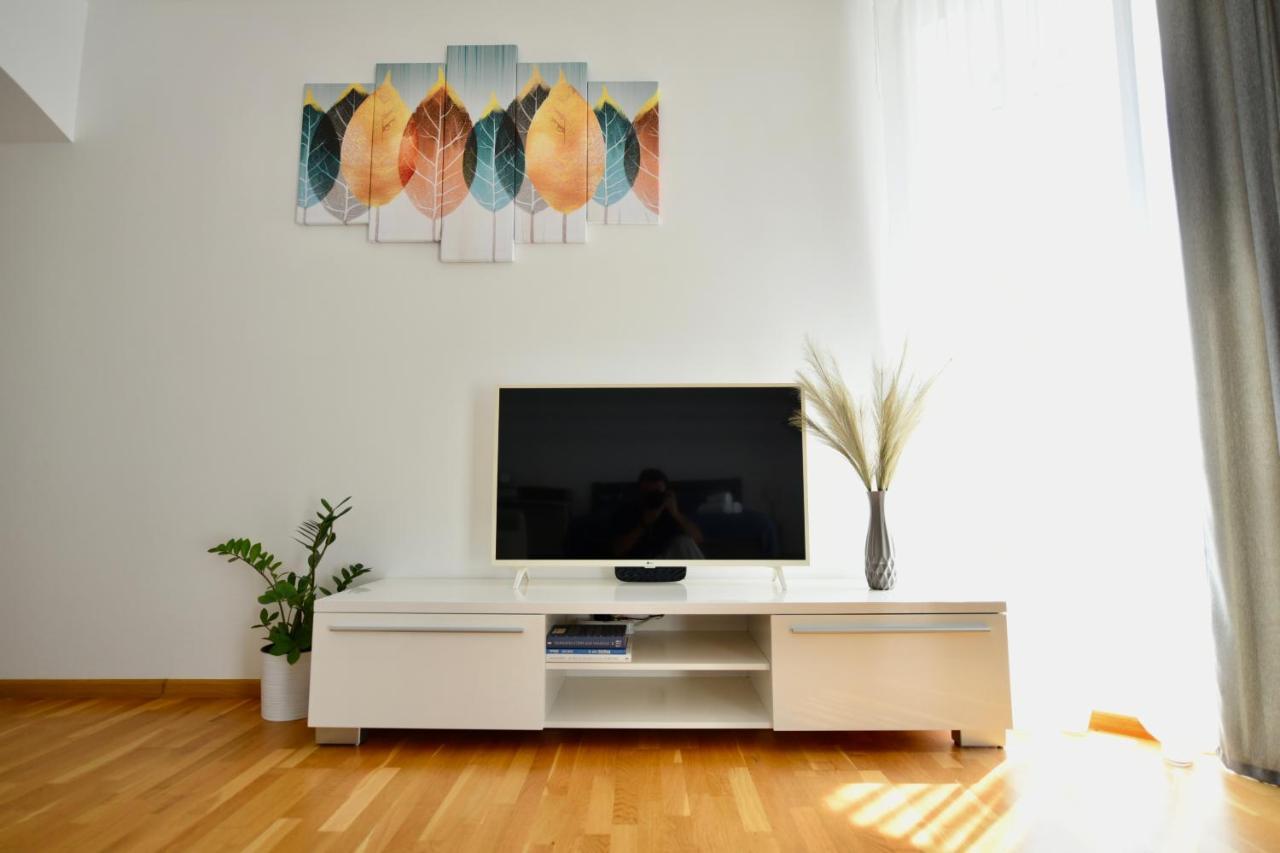 Cozy Apartment Next To The Park Тернопіль Екстер'єр фото
