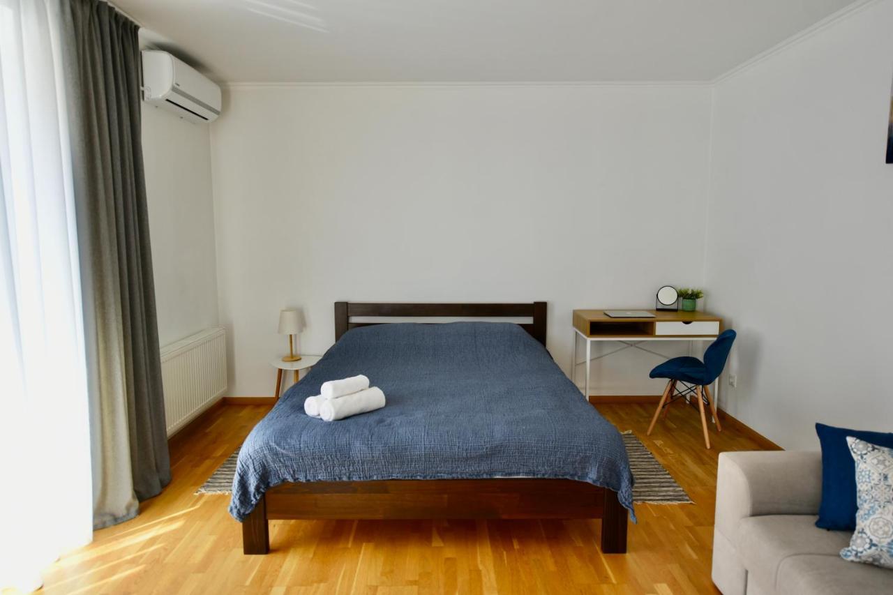Cozy Apartment Next To The Park Тернопіль Екстер'єр фото
