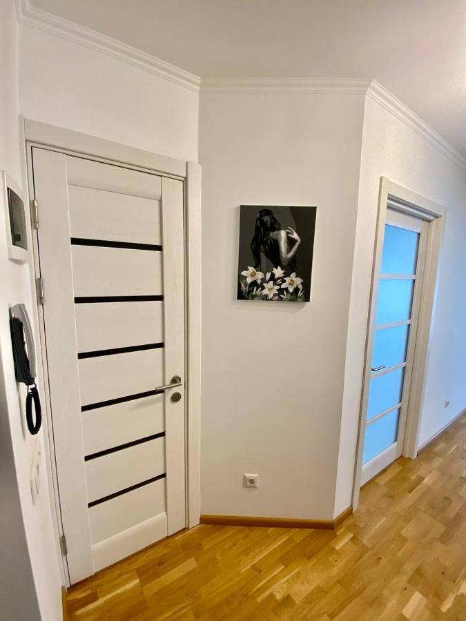Cozy Apartment Next To The Park Тернопіль Екстер'єр фото